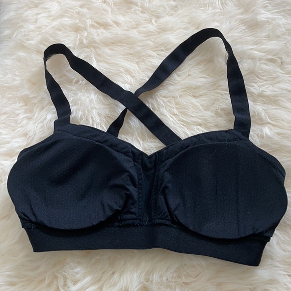 Lululemon sports bra - Picture 3 of 6